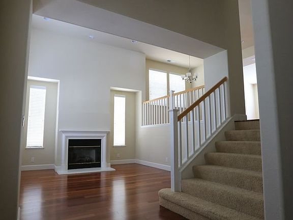 4th image of 4730 Torrey Pines Cir
