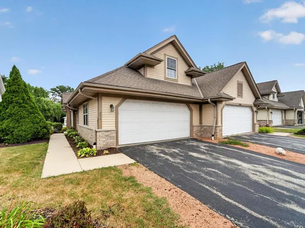 4810 S Waterview COURT, Greenfield, WI 53220