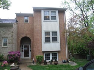2022 Hopewood Dr, Falls Church, VA 22043