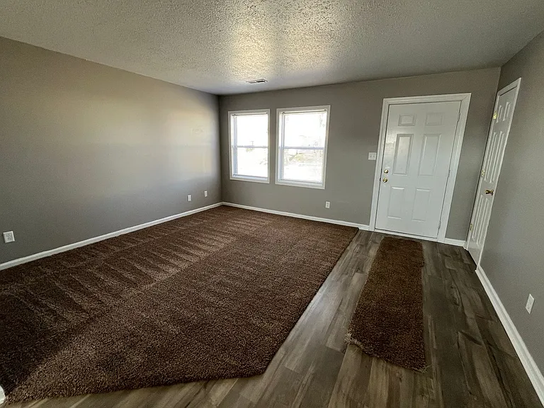 624 Kimberton Dr — Photo 6