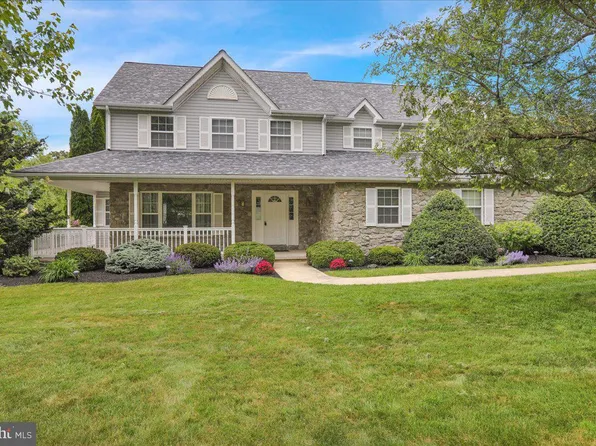 147 Fox Hill Dr, Wernersville, PA 19565