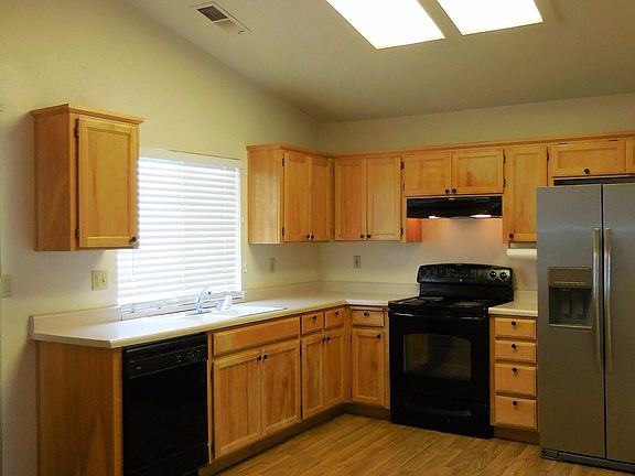4th image of 2446 Dry Creek Way