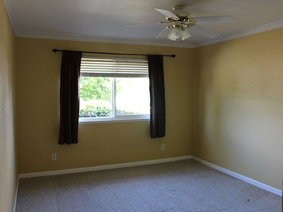 3rd image of 127 Sierra Woods Cir