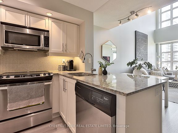 4th image of 65 Liberty St #913