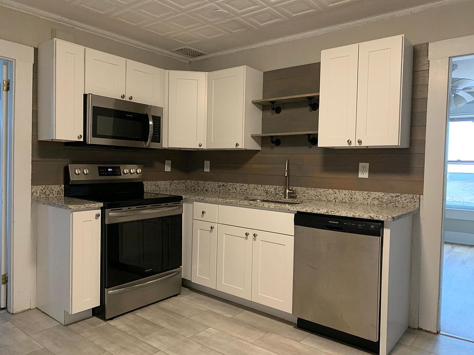 1st image of 97 Blossom St #1