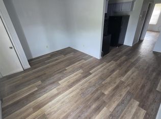 5910 W 53rd St #8, Little Rock, AR 72209