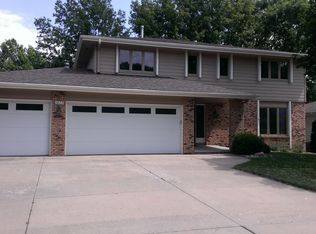 1873 S 152nd St, Omaha, NE 68144