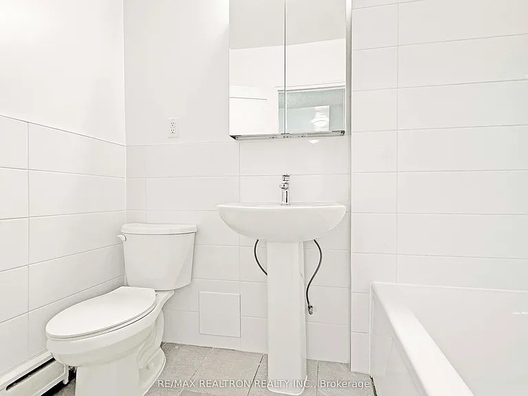 990 Avenue Rd #201 — Photo 8