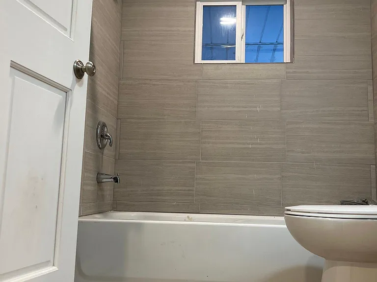 4721 E Hillcrest Dr — Photo 24