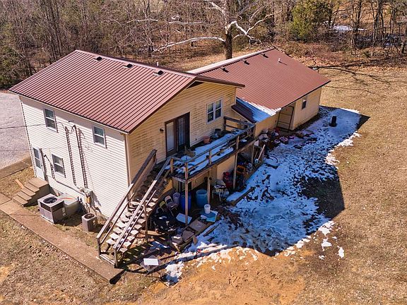 2nd image of 2422 Lewisburg Rd