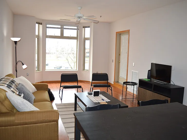 301 Harbour Town Dr #209 — Photo 2