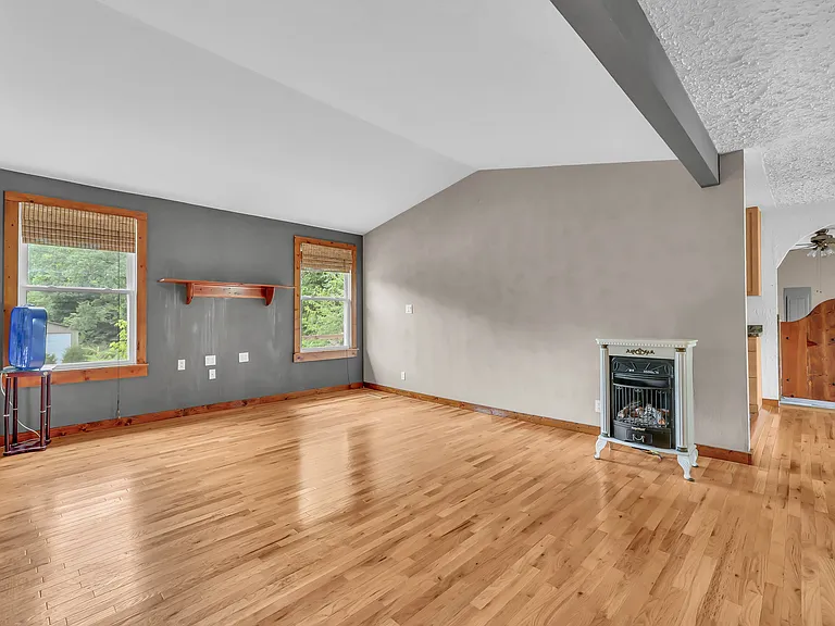 777 Helton Dr — Photo 11