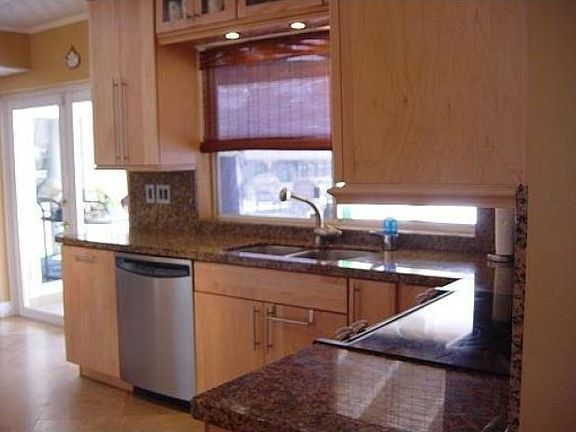 5th image of 6300 Falconsgate Ave