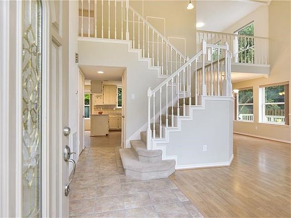 Welcome to a bright and spacious home!