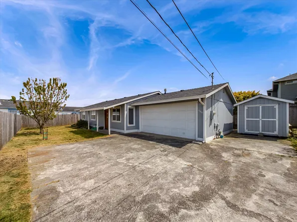 1166 Hayes Rd, McKinleyville, CA 95519