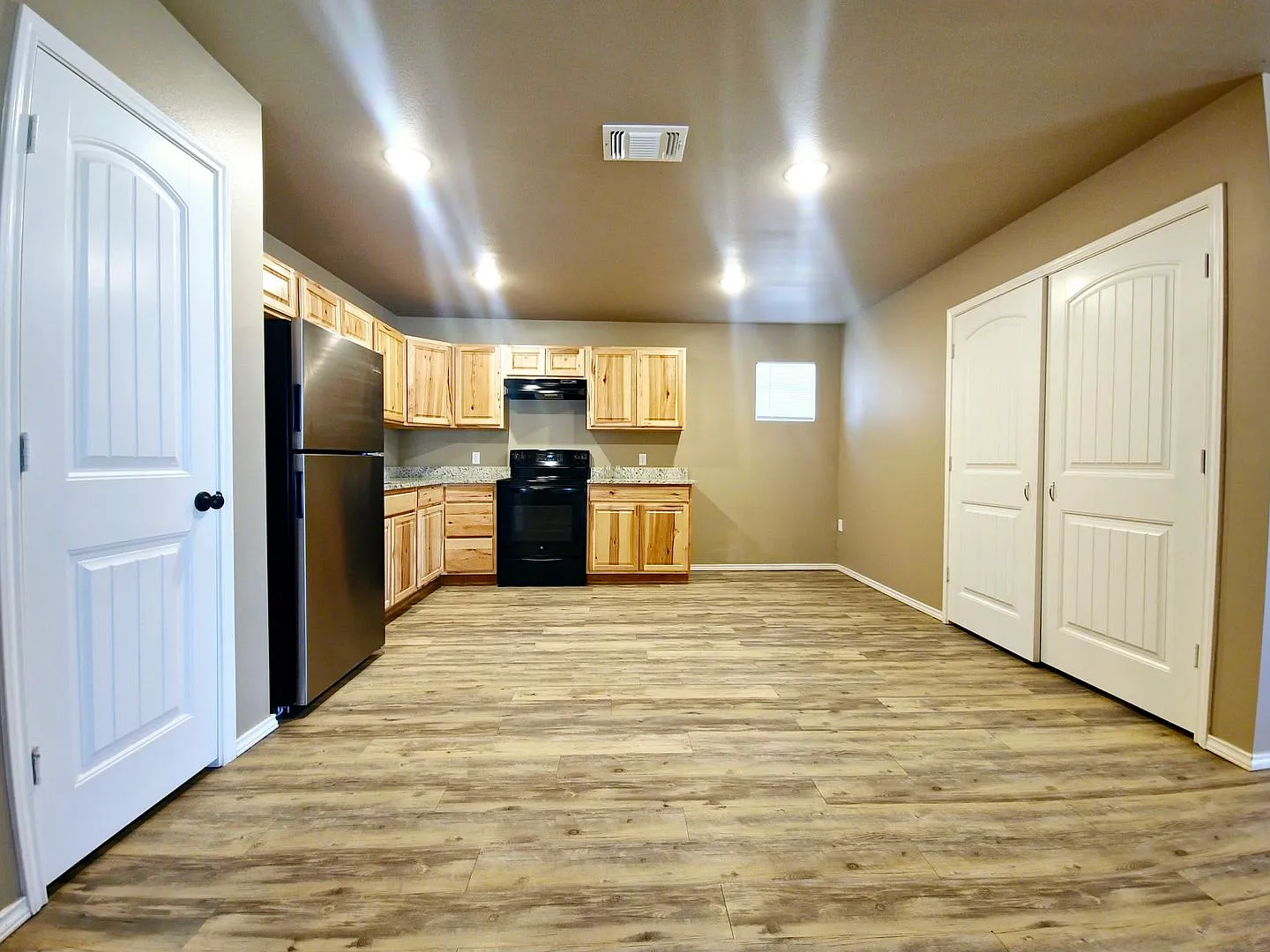 Cozy 3 Bedroom Home — Photo 3