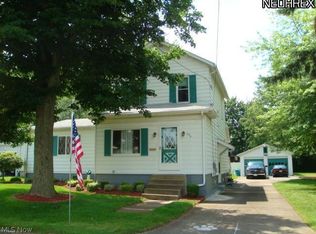 390 Como St, Struthers, OH 44471