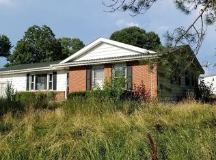 7098 Il Highway 1, Paris, IL 61944