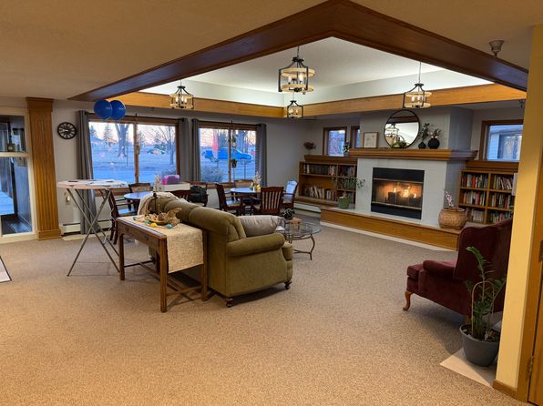 611 Main St N #201