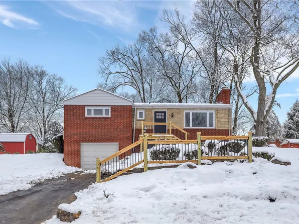 5922 Wallace Ave, Bethel Park, PA 15102