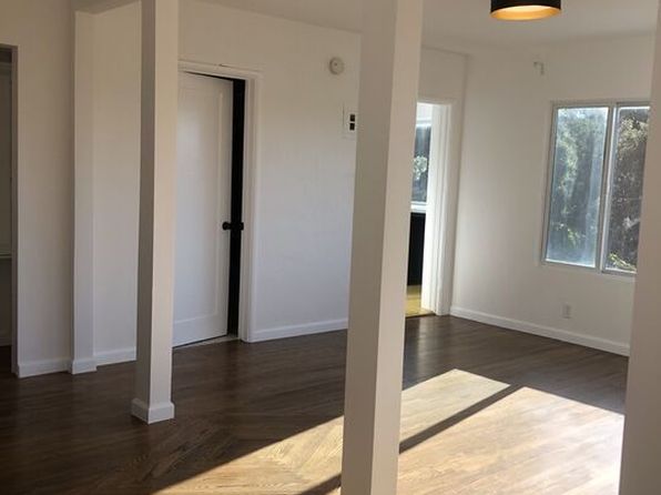 2225 Lake Shore Ave