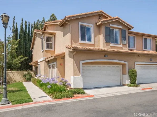 3319 E Chardonnay Ln, Orange, CA 92869