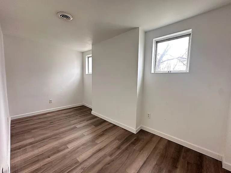 132 Charles St — Photo 9