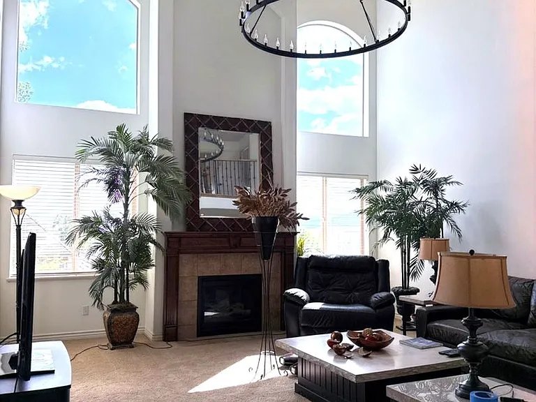 2251 W Pebblestone Ln — Photo 1