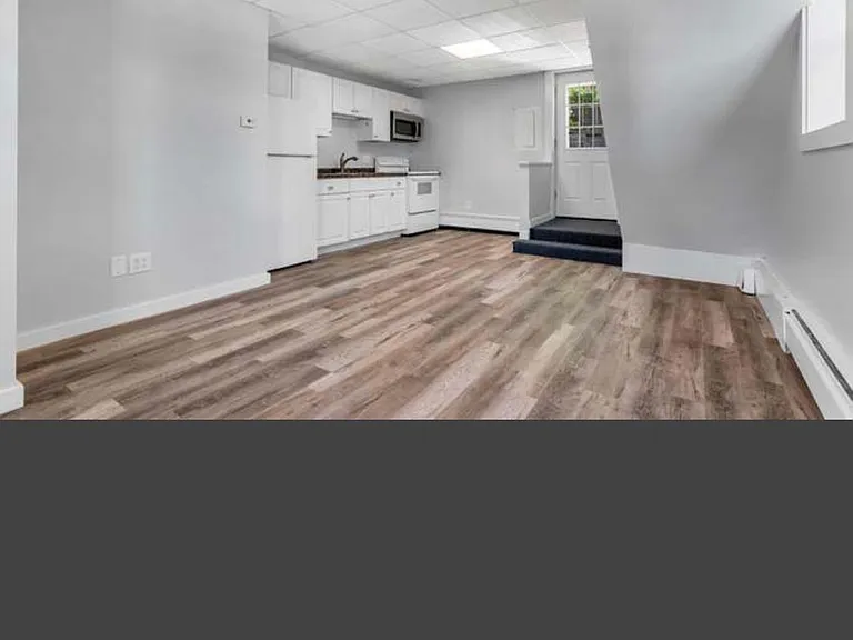 324 Elm St #B — Photo 4