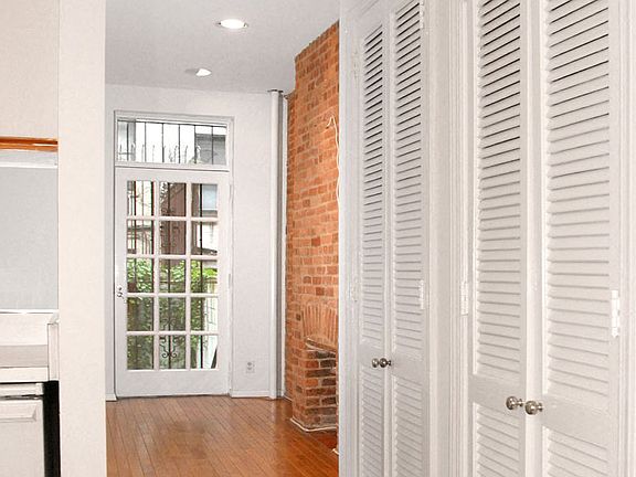 5th image of 229 E 89th St APT 1RE