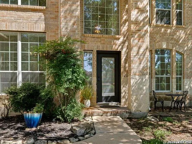 614 Cypress Trl — Photo 2