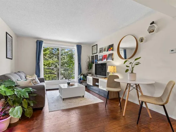 5601 NE Dalton Dr NW #303D, Calgary, AB T3A 2E2