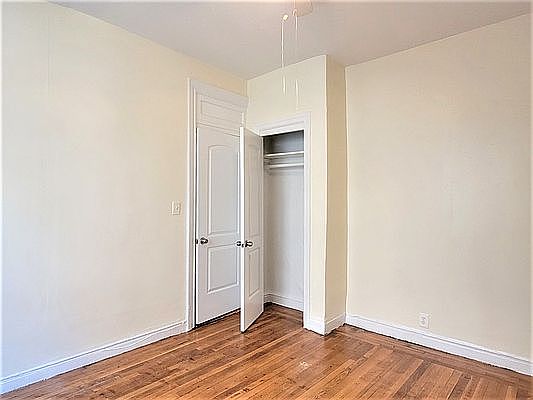 3rd image of 2718 Morris Ave #1F