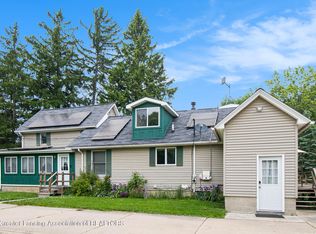 1588 N Chipman Rd, Owosso, MI 48867