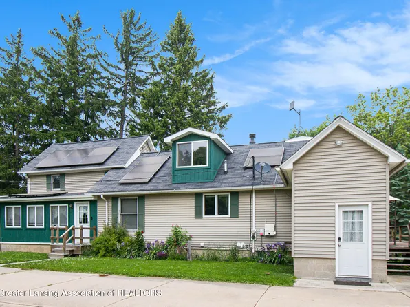 1588 N Chipman Rd, Owosso, MI 48867