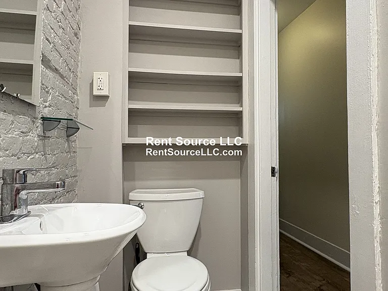 30 Wyatt St — Photo 13