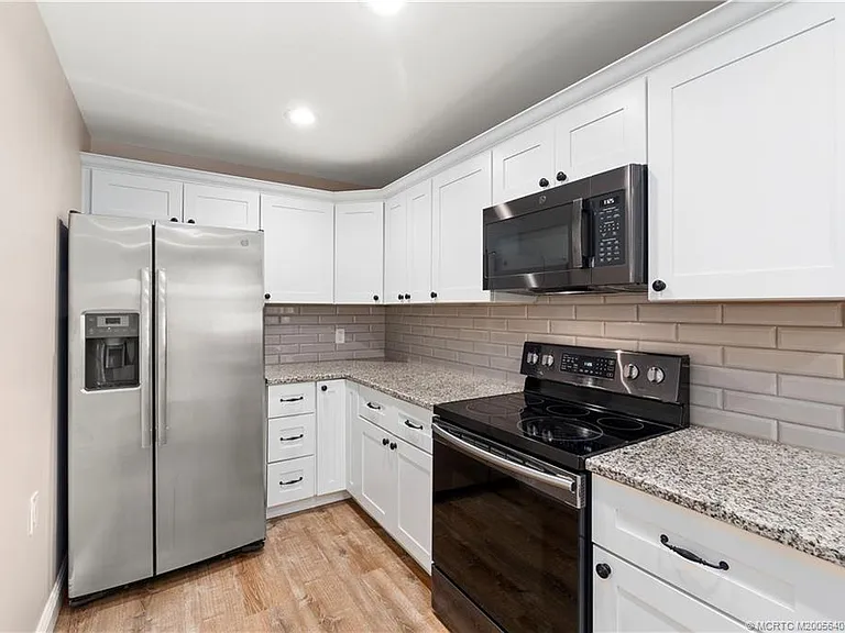 53 N Sewalls Point Rd — Photo 14