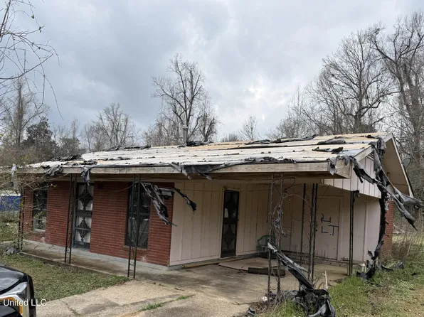 10 King Cir, Natchez, MS 39120