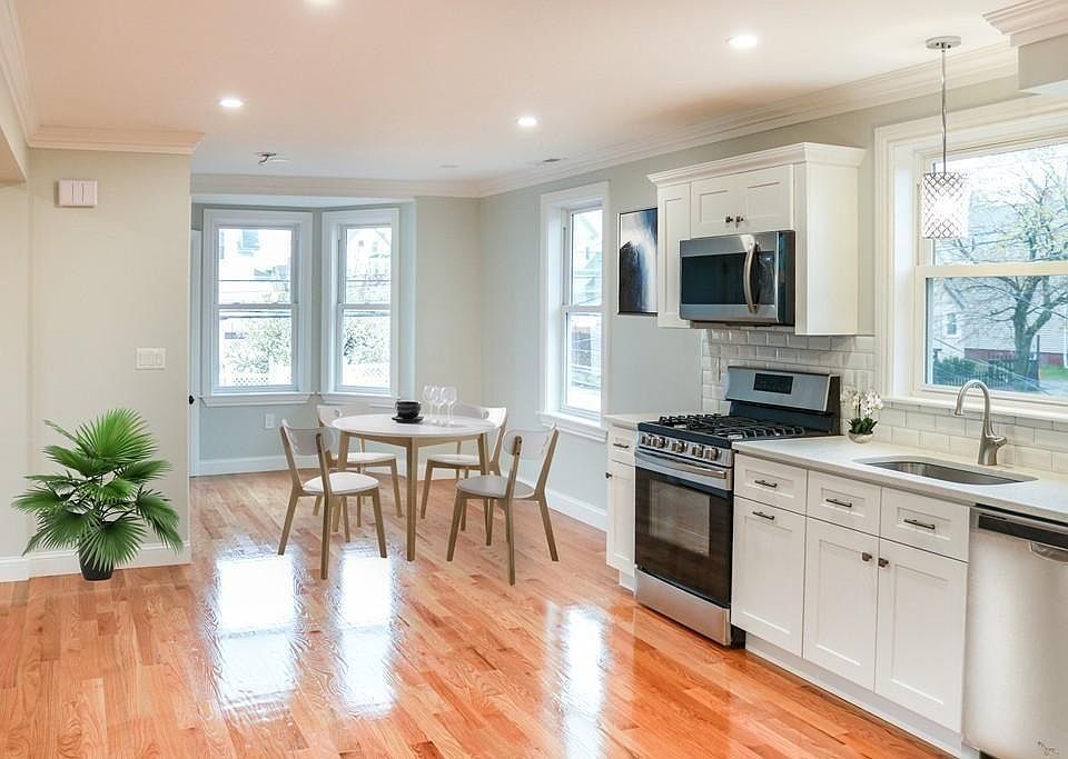 1st image of 23 Jefferson St Floor 2