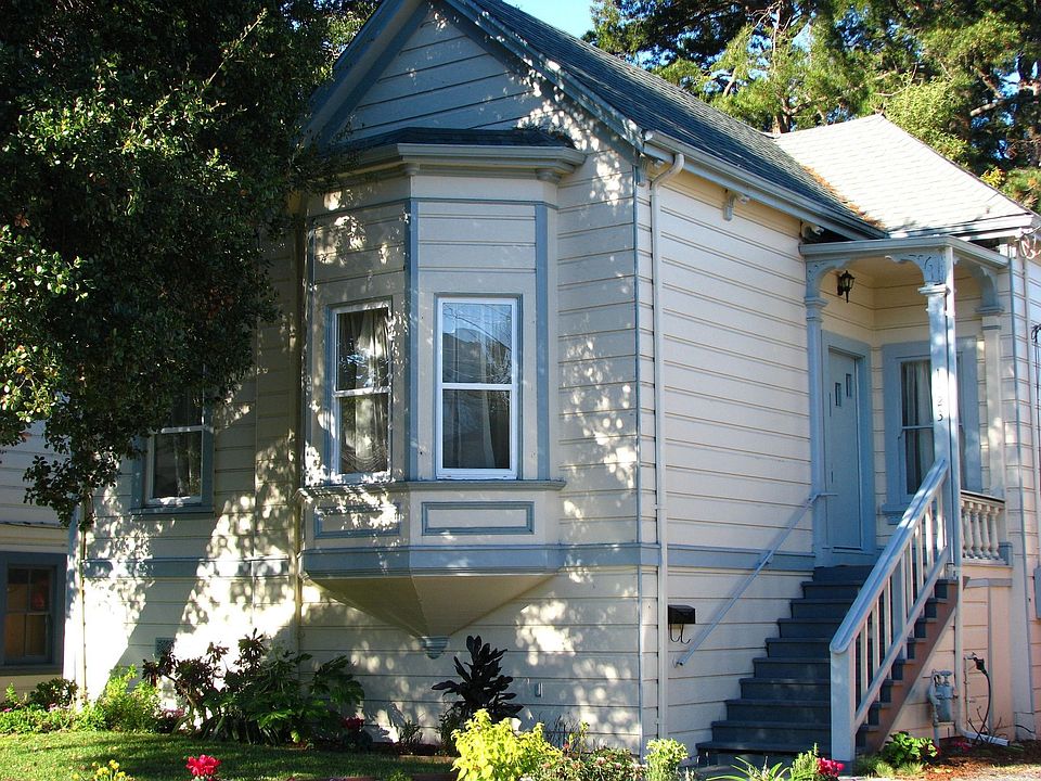 On Alameda's Historic Registry