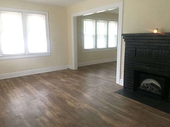 2nd image of 2805 Princeton Ave