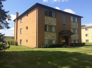 628 Edwards Ave, Dundee, IL 60118