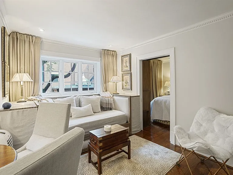 9 Willow St #22 — Photo 2