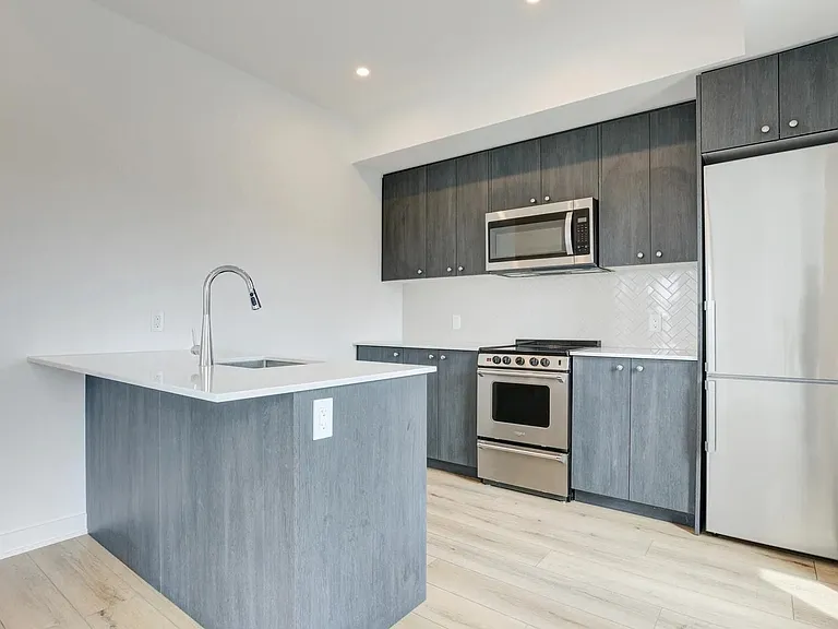 312 Erb St W #309 — Photo 10
