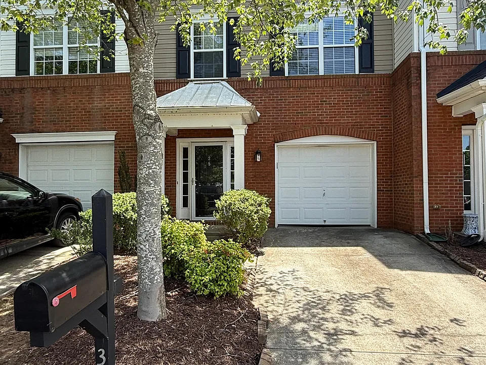 35 Annacey Pl