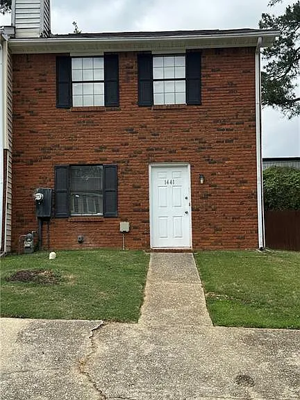1441 Springleaf Cir SE — Photo 1
