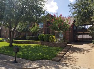 204 Castle Hill Dr, Burleson, TX 76028