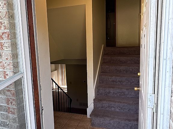 3rd image of 1439 E 40th St