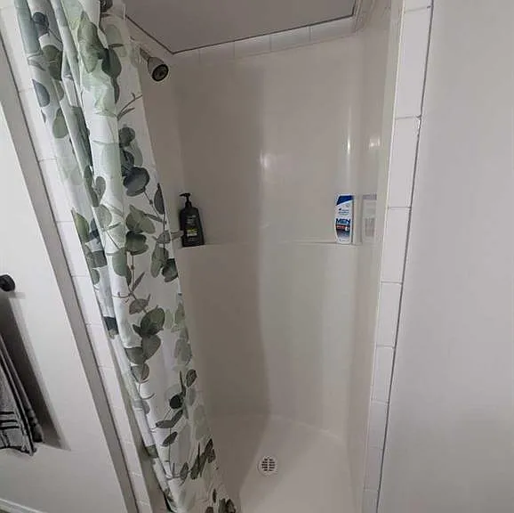 1033 Elliot Rd S — Photo 4