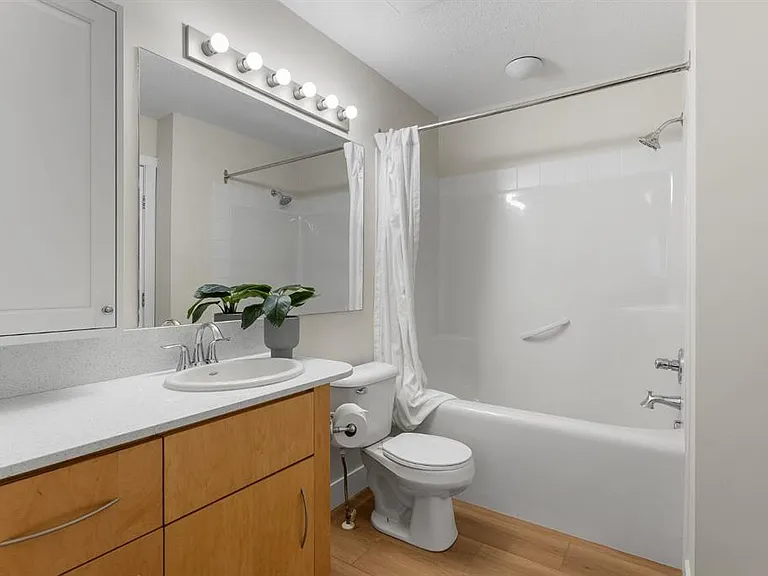 69 Springborough Ct SW #125 — Photo 16